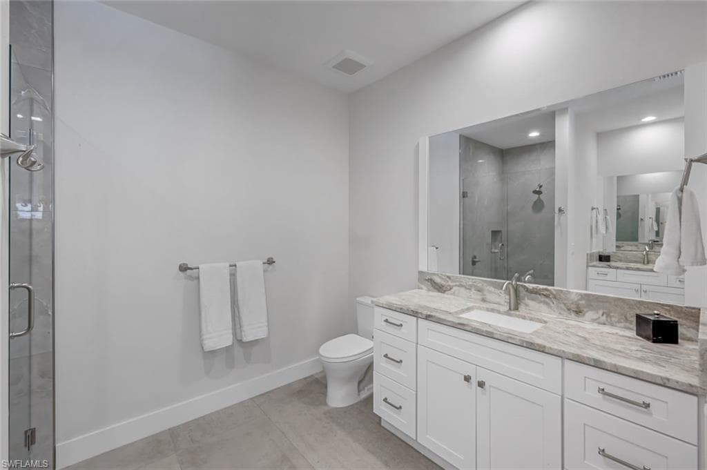 605/609 107th Ave N, Naples, FL 34108-18