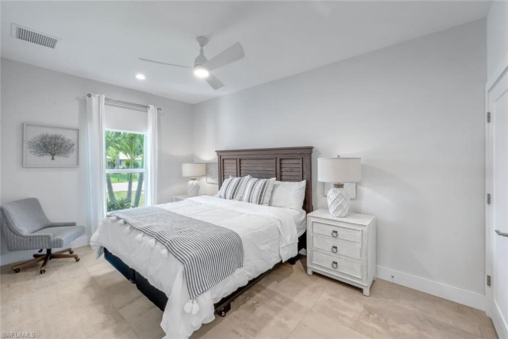 605/609 107th Ave N, Naples, FL 34108-19