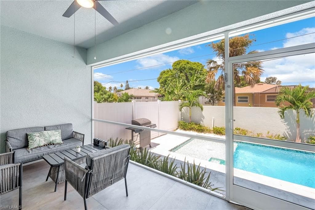 605/609 107th Ave N, Naples, FL 34108-24