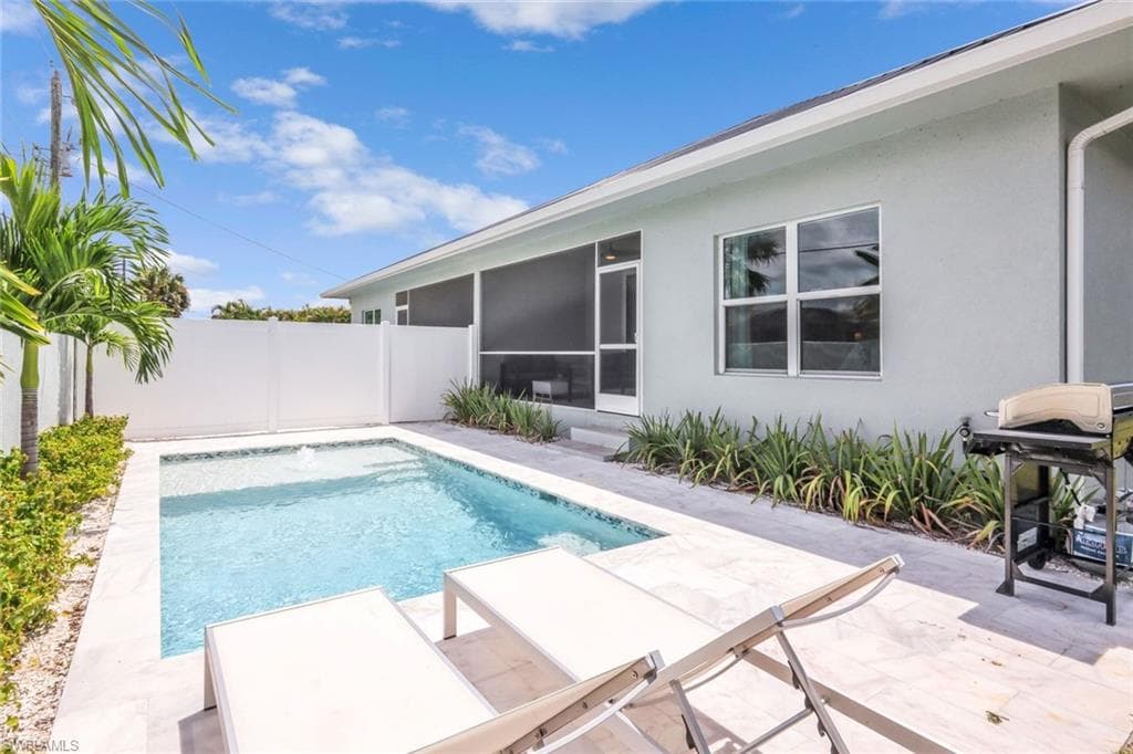 605/609 107th Ave N, Naples, FL 34108-26