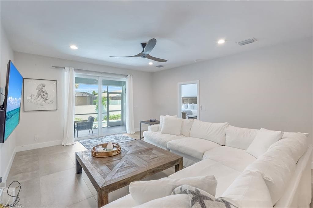 605/609 107th Ave N, Naples, FL 34108-29
