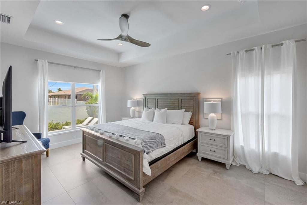 605/609 107th Ave N, Naples, FL 34108-36