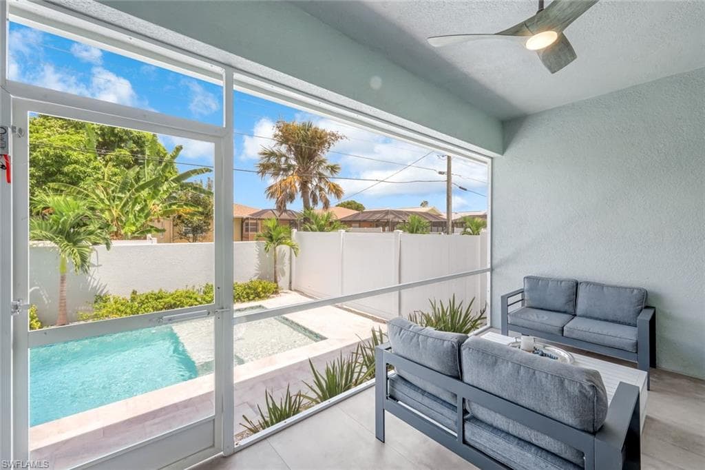 605/609 107th Ave N, Naples, FL 34108-42