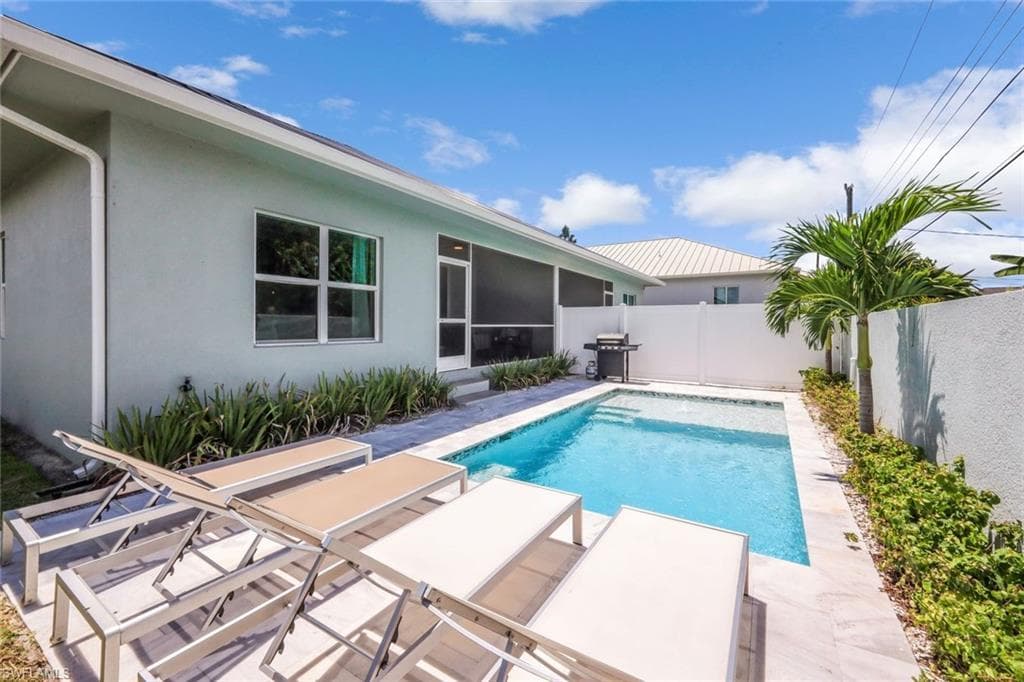 605/609 107th Ave N, Naples, FL 34108-43