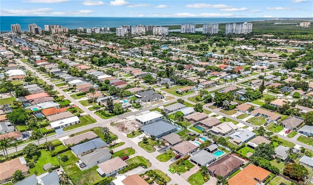 605/609 107th Ave N, Naples, FL 34108-47
