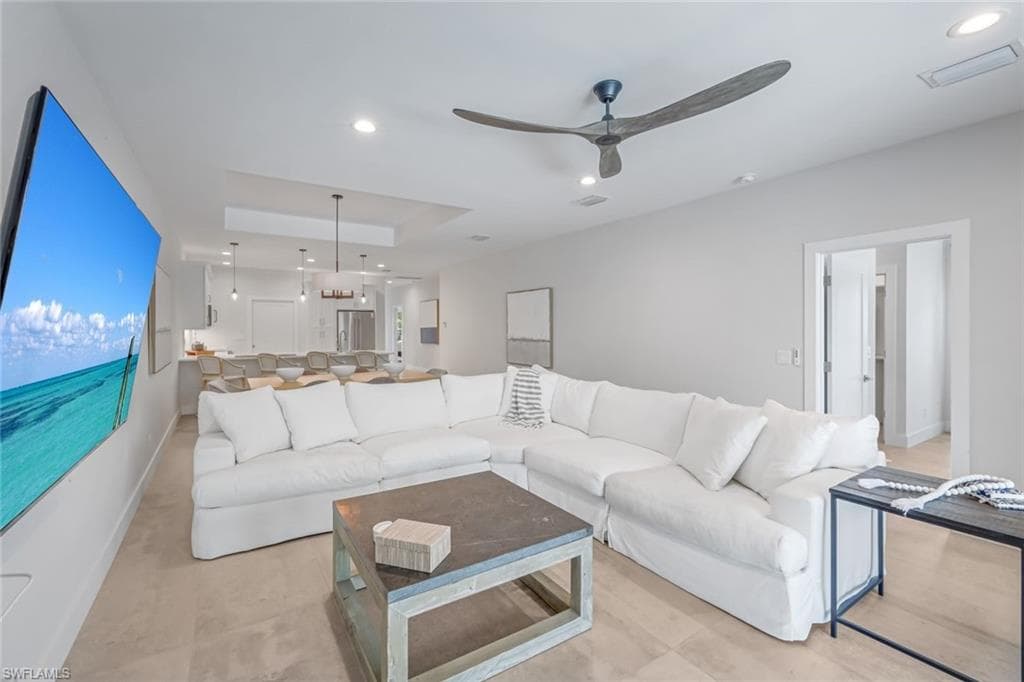 605/609 107th Ave N, Naples, FL 34108-8