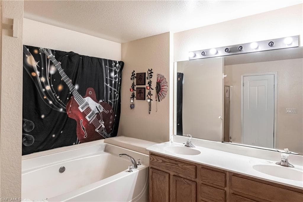 3511 20th St SW, Lehigh Acres, FL 33976-9