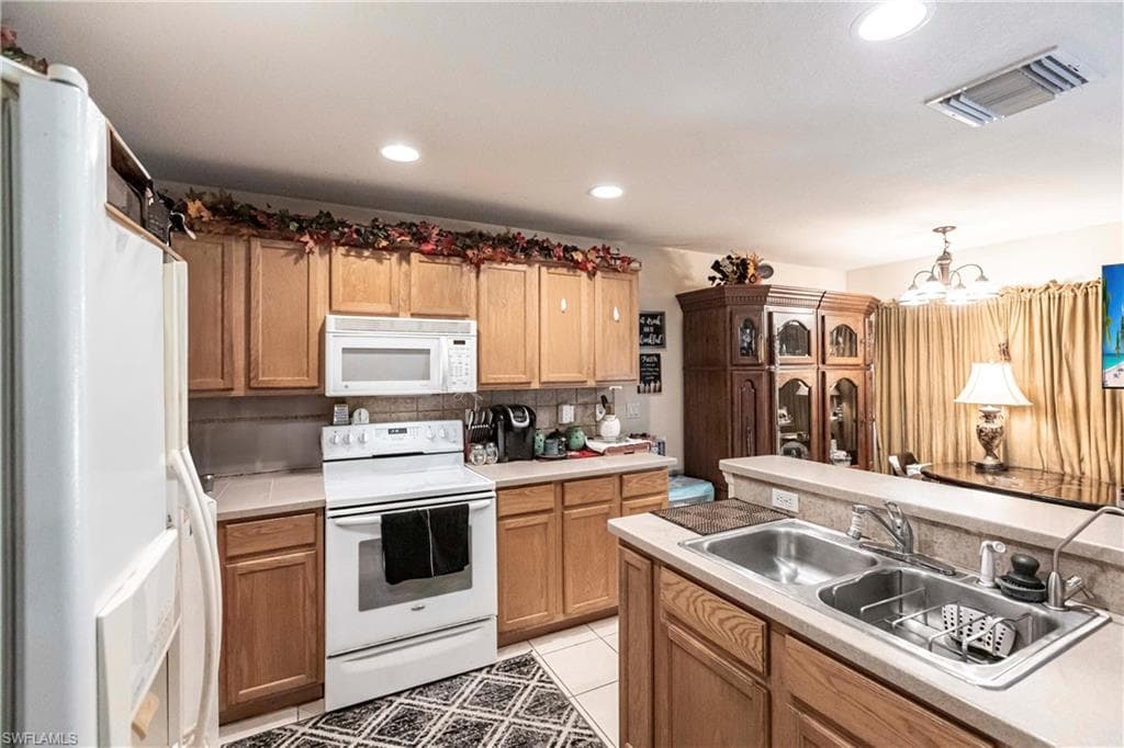 3511 20th St SW, Lehigh Acres, FL 33976-4