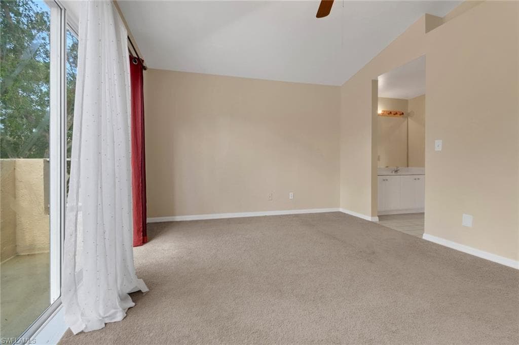1096 Woodshire Ln C202, Naples, FL 34105-20