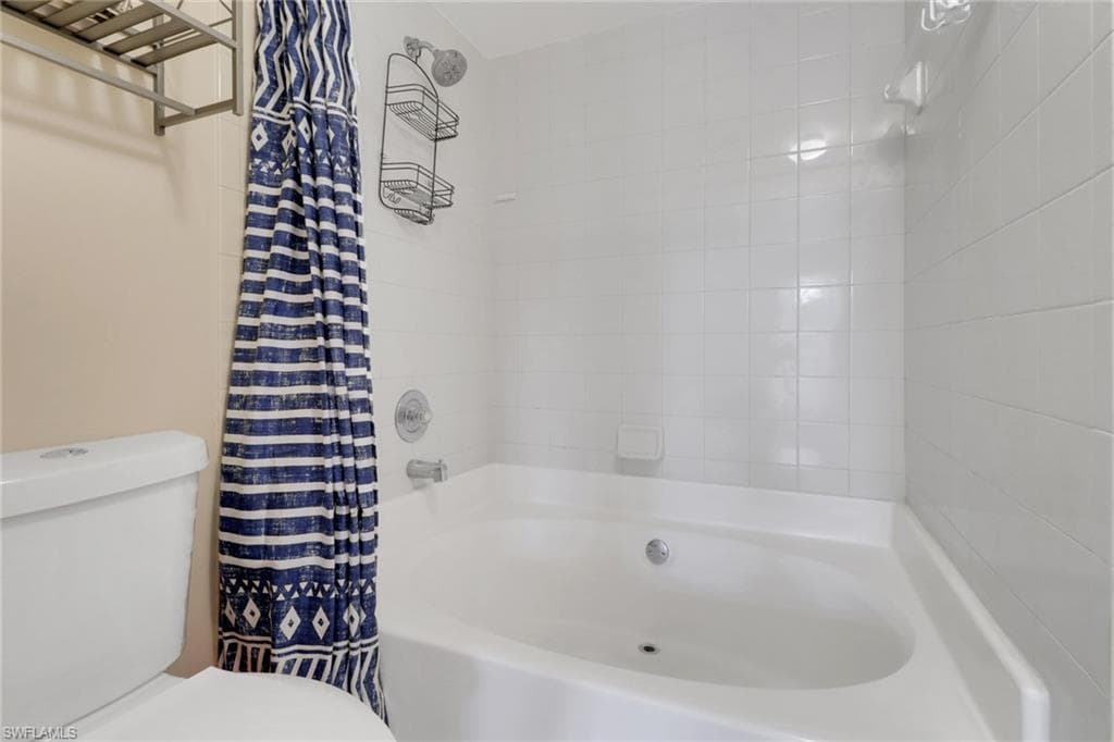 1096 Woodshire Ln C202, Naples, FL 34105-22