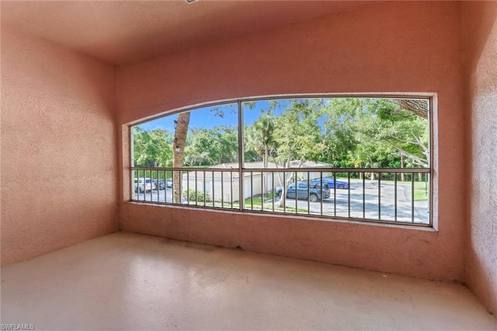 1096 Woodshire Ln C202, Naples, FL 34105-30