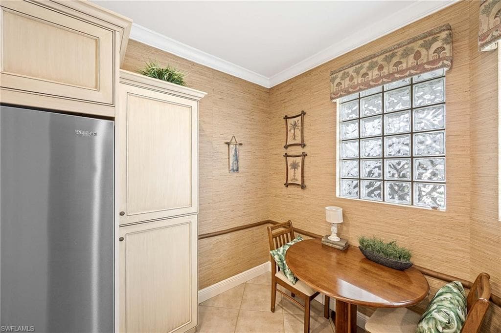 8267 Parkstone Pl 207, Naples, FL 34120-12