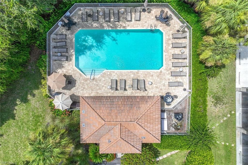 8267 Parkstone Pl 207, Naples, FL 34120-26
