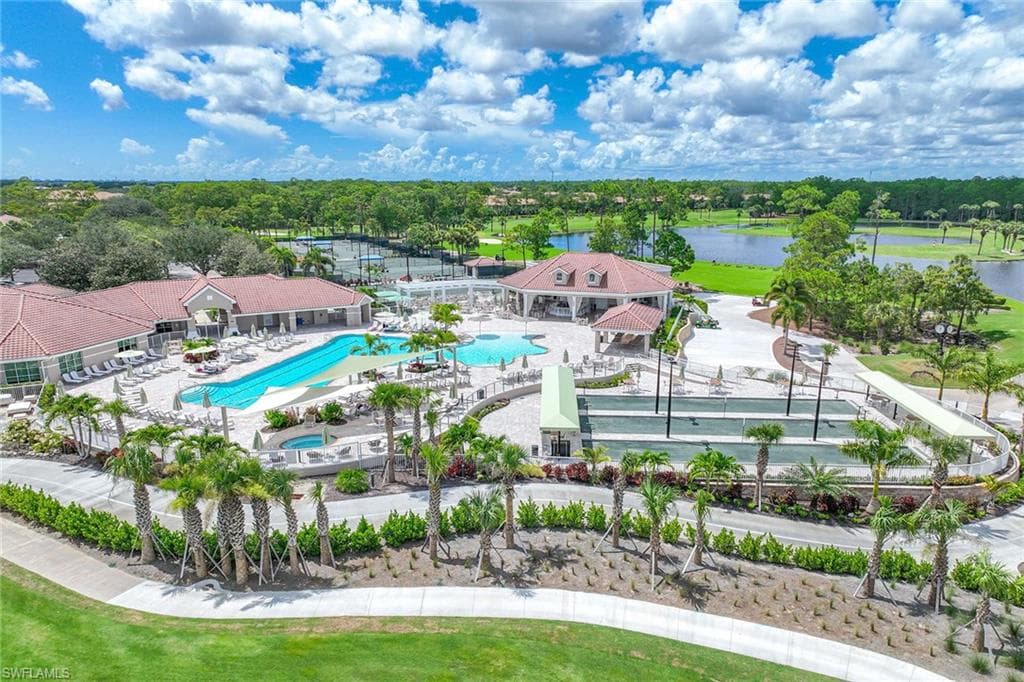 8267 Parkstone Pl 207, Naples, FL 34120-27