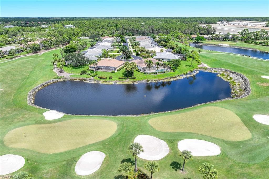 8267 Parkstone Pl 207, Naples, FL 34120-28