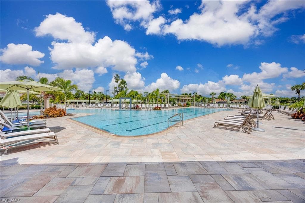8267 Parkstone Pl 207, Naples, FL 34120-46