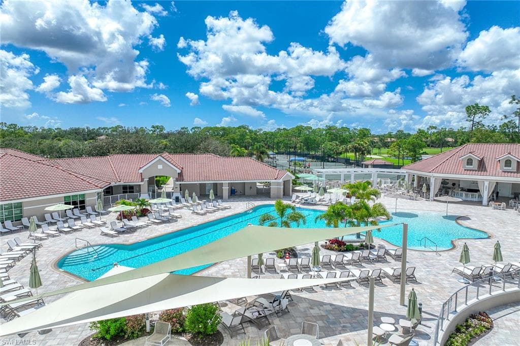 8267 Parkstone Pl 207, Naples, FL 34120-47