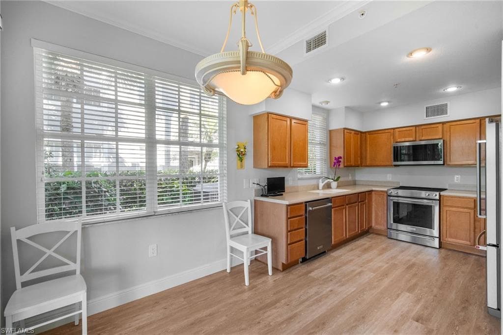 1605 Winding Oaks Way 103, Naples, FL 34109-15
