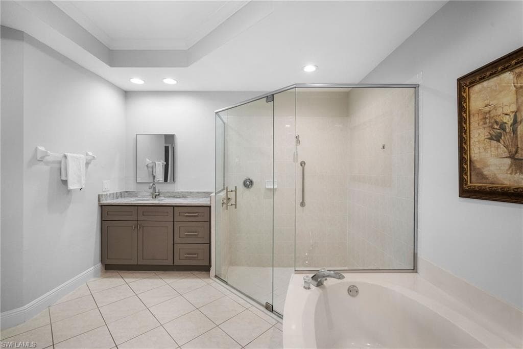 1605 Winding Oaks Way 103, Naples, FL 34109-26
