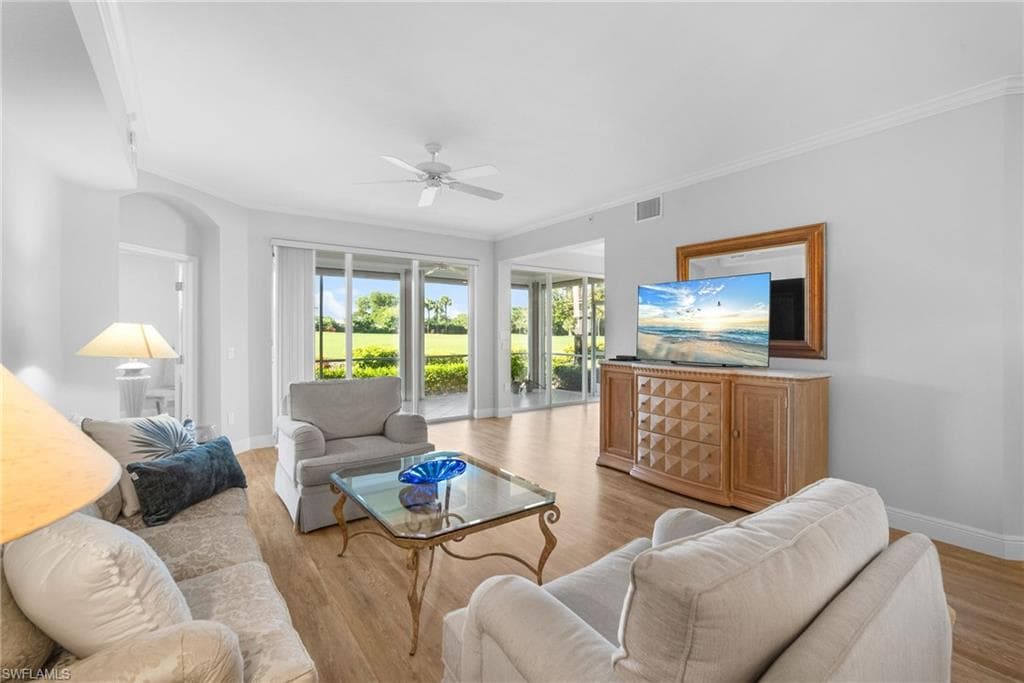 1605 Winding Oaks Way 103, Naples, FL 34109-8