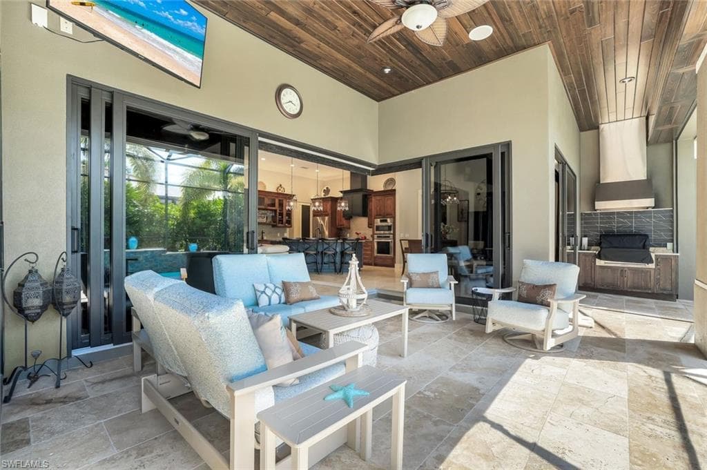710 Wren St, Marco Island, FL 34145-19