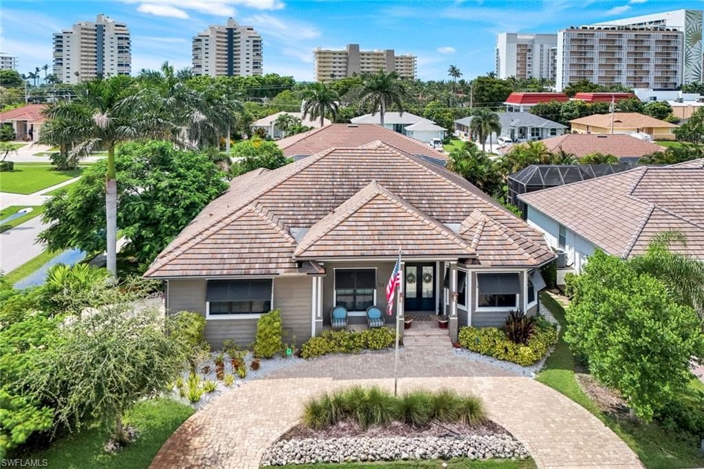 710 Wren St, Marco Island, FL 34145-3