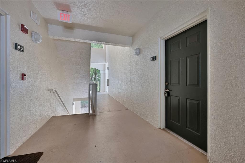 4665 Saint Croix Ln 1521, Naples, FL 34109-3