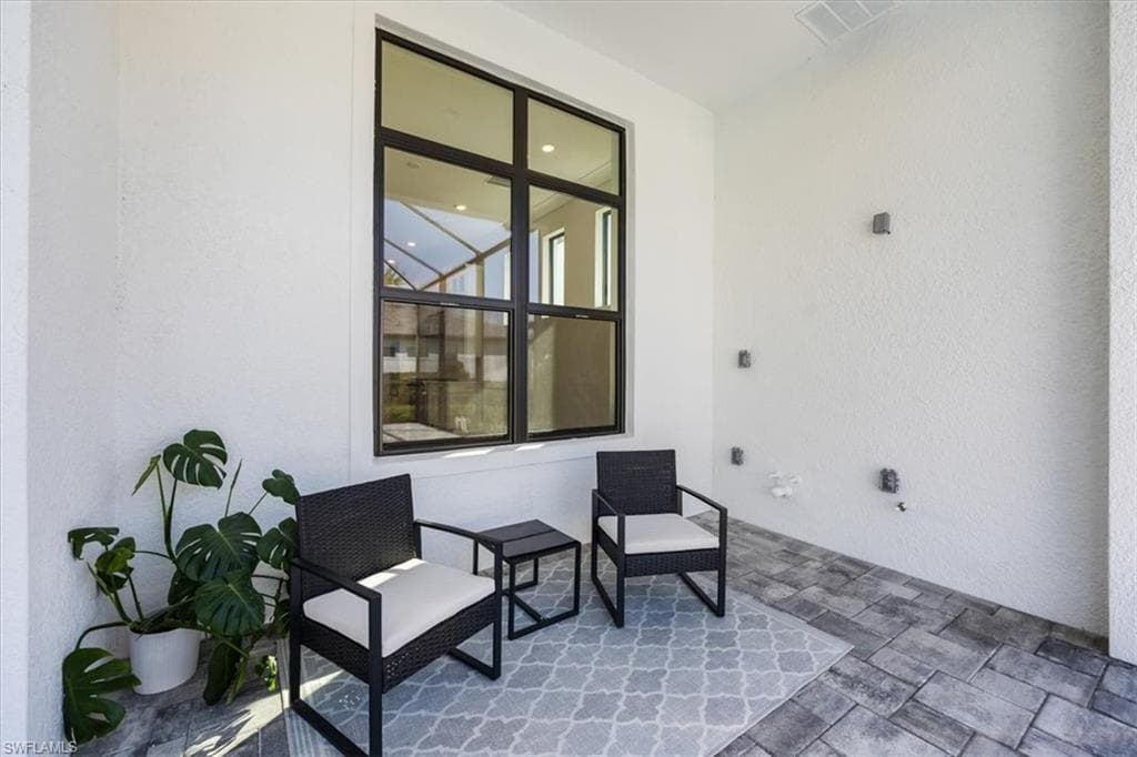 16136 Verilyn Cir, Naples, FL 34110-22