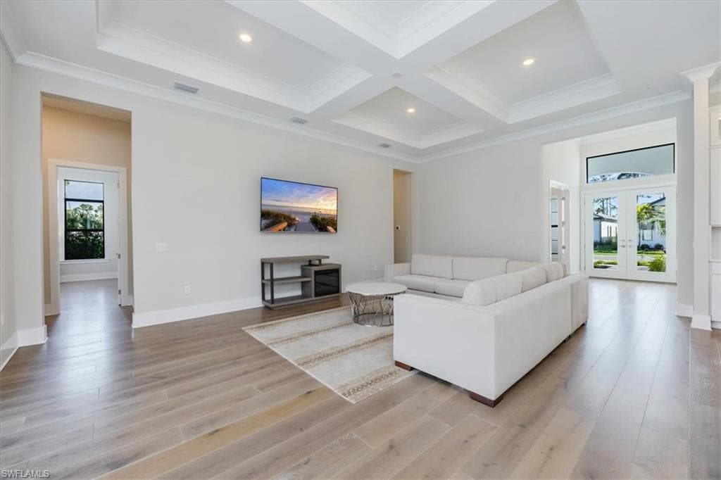 16136 Verilyn Cir, Naples, FL 34110-6