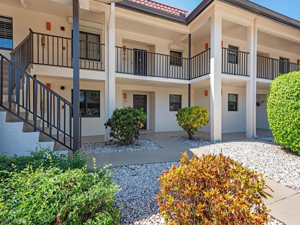 4955 Pepper Cir B102, Naples, FL 34113-2