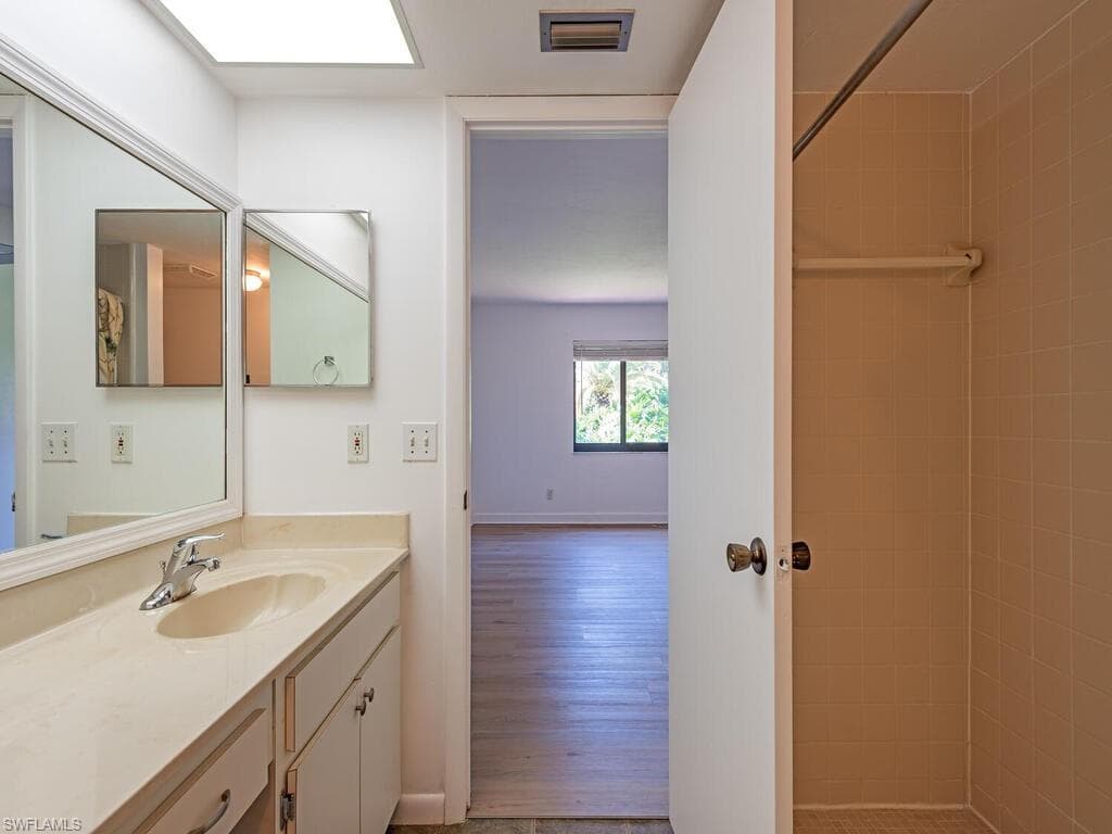 4955 Pepper Cir B102, Naples, FL 34113-8