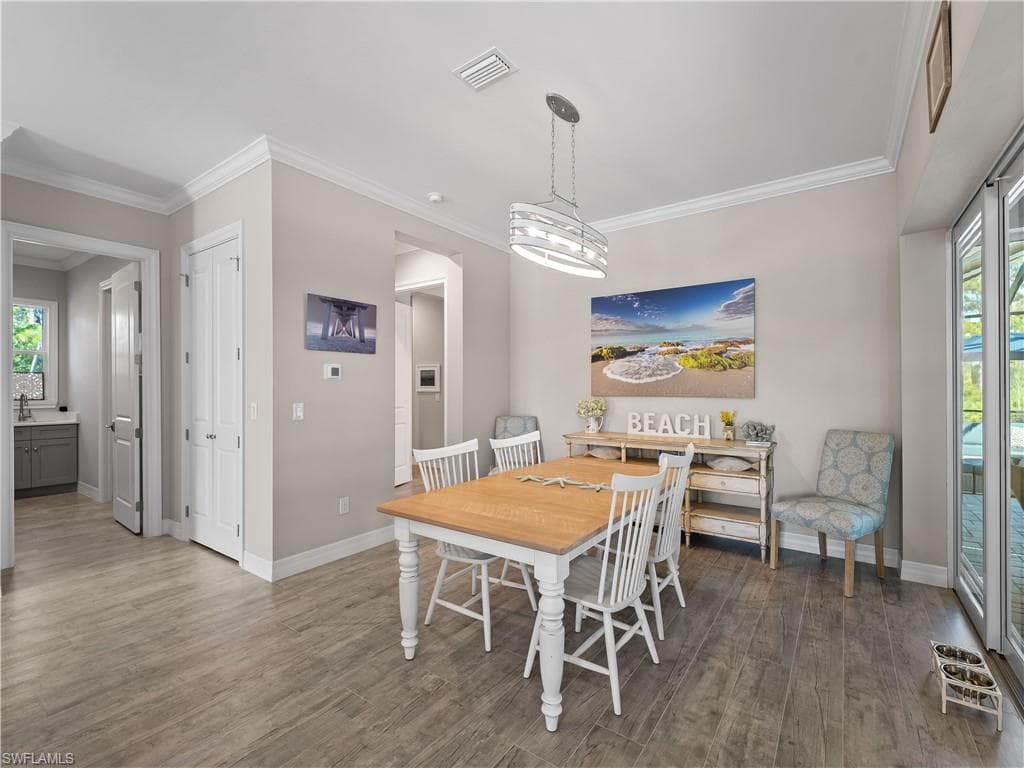 9016 Falcon Ct, Venice, FL 34293-23