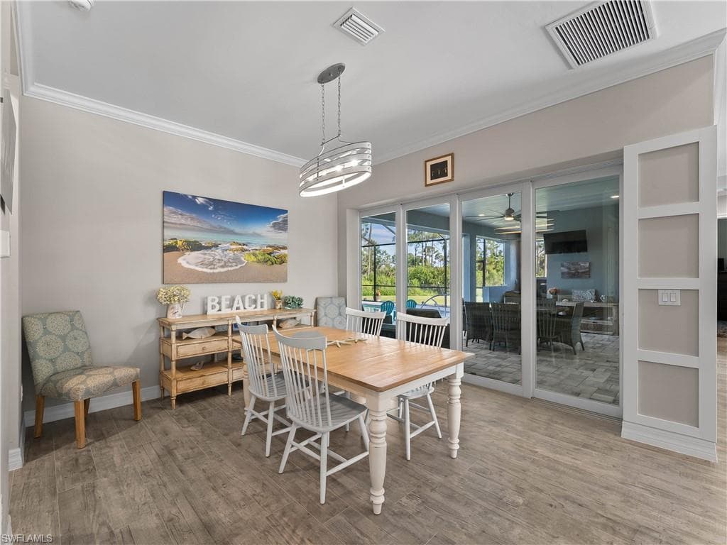 9016 Falcon Ct, Venice, FL 34293-24