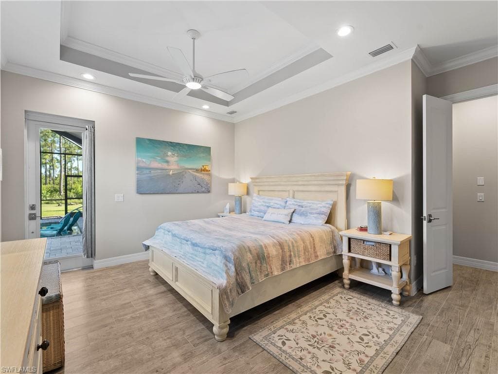 9016 Falcon Ct, Venice, FL 34293-25