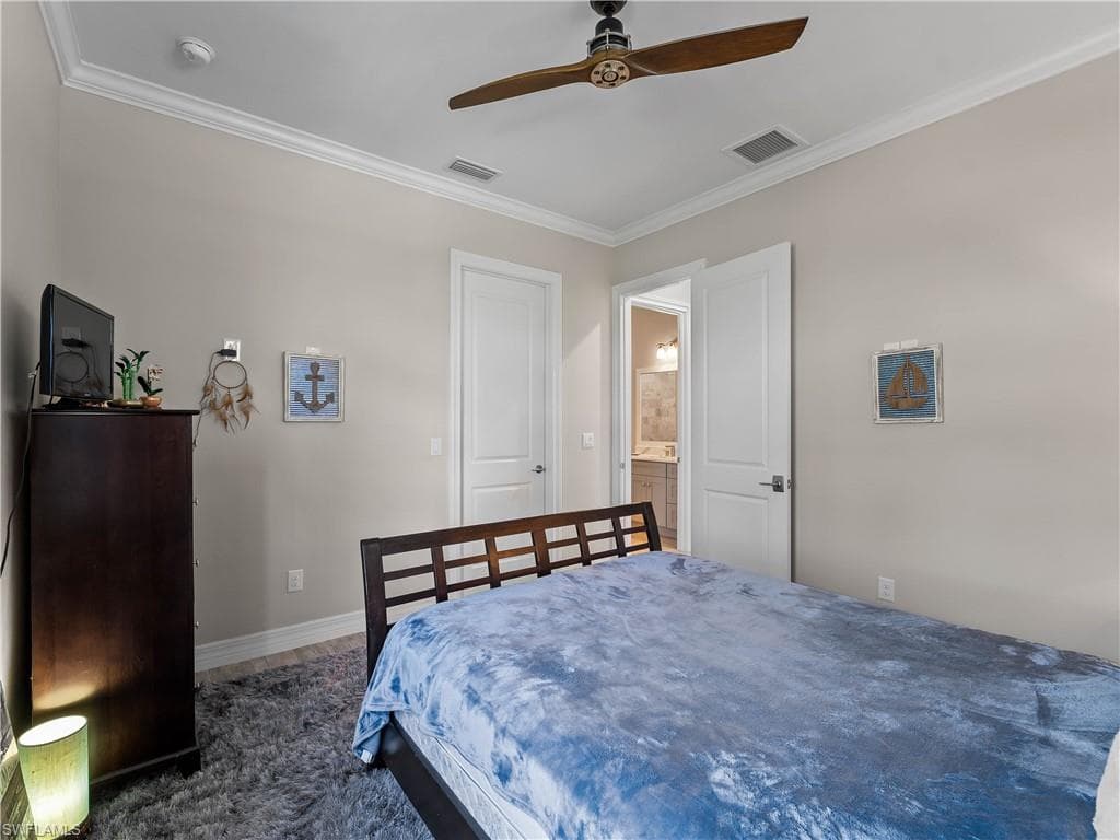 9016 Falcon Ct, Venice, FL 34293-29
