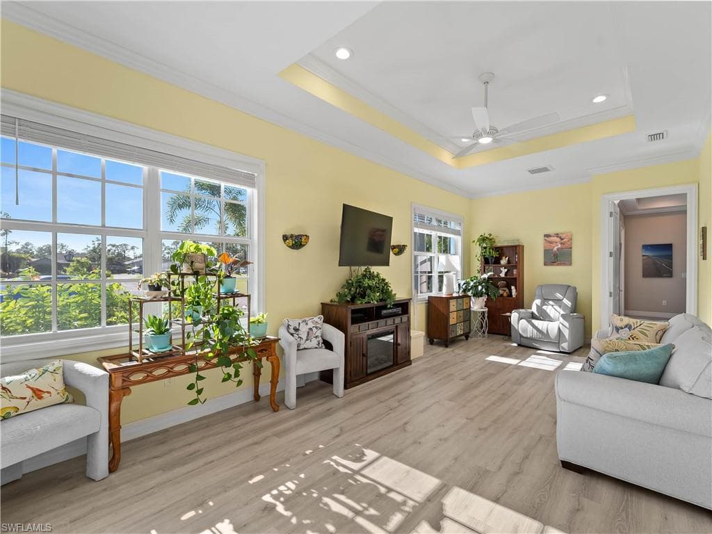 9016 Falcon Ct, Venice, FL 34293-36