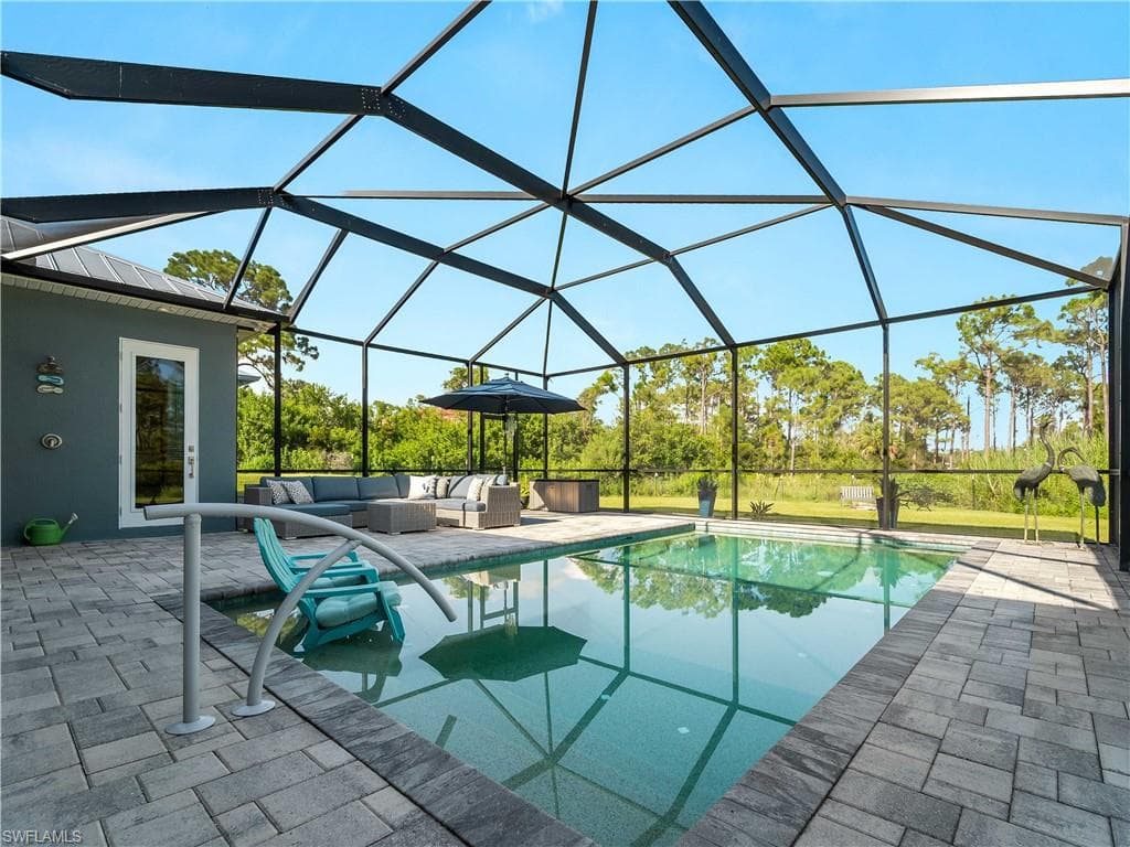 9016 Falcon Ct, Venice, FL 34293-44