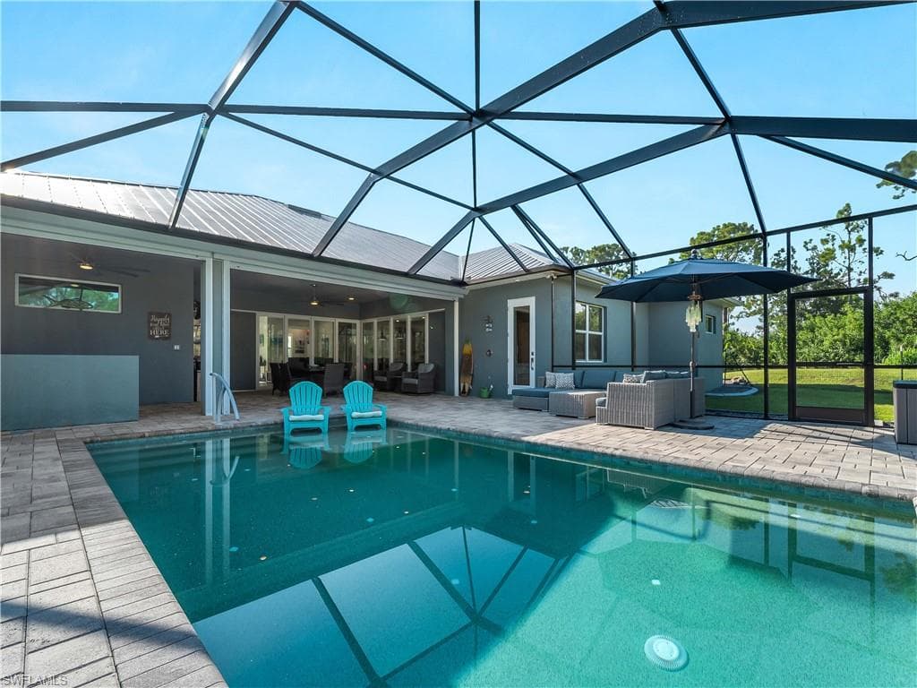 9016 Falcon Ct, Venice, FL 34293-45