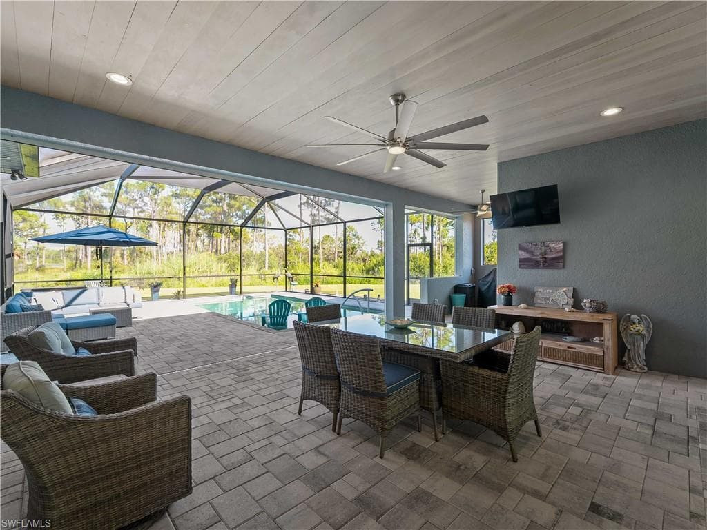 9016 Falcon Ct, Venice, FL 34293-50