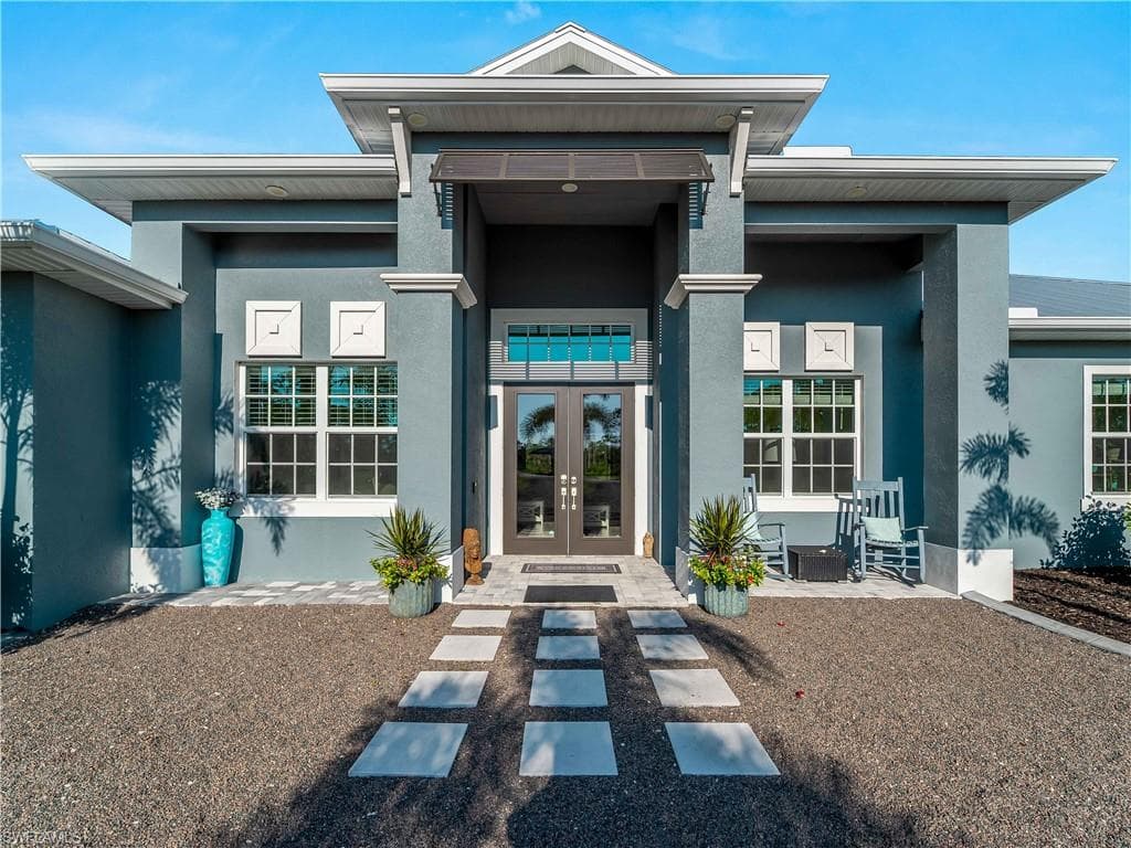 9016 Falcon Ct, Venice, FL 34293-6