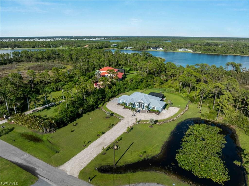 9016 Falcon Ct, Venice, FL 34293-7