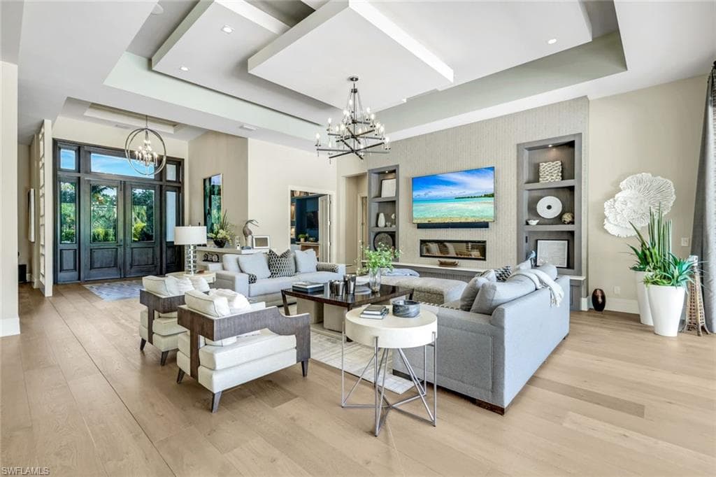 112 Hickory Rd, Naples, FL 34108-11