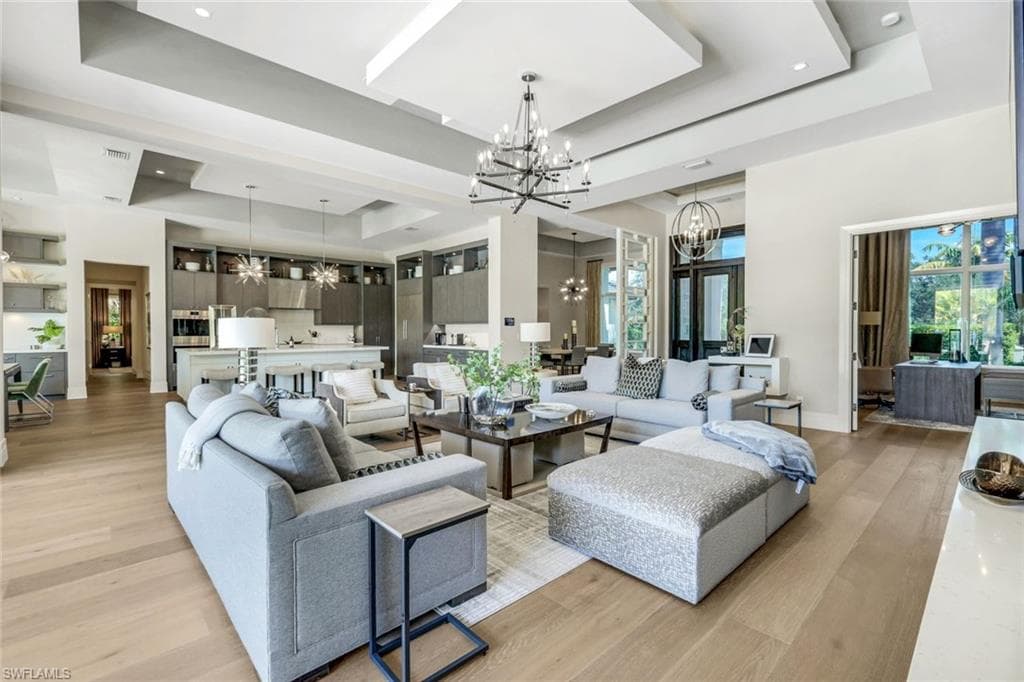 112 Hickory Rd, Naples, FL 34108-12