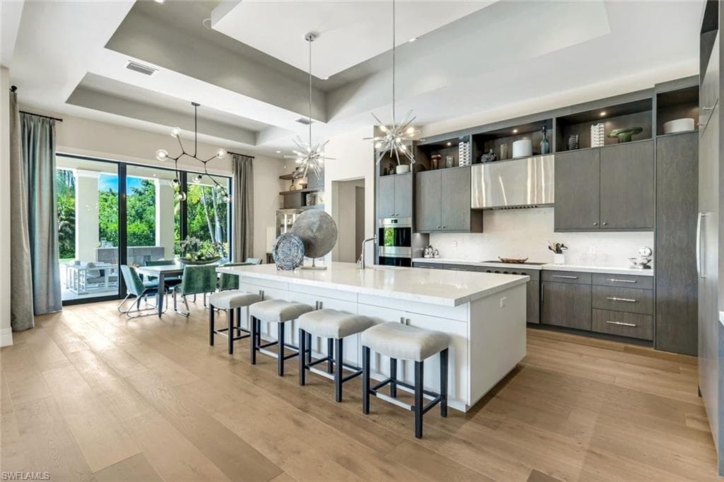 112 Hickory Rd, Naples, FL 34108-17