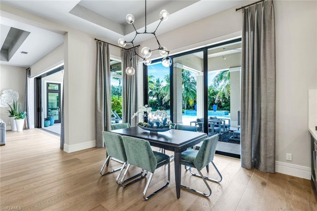 112 Hickory Rd, Naples, FL 34108-22