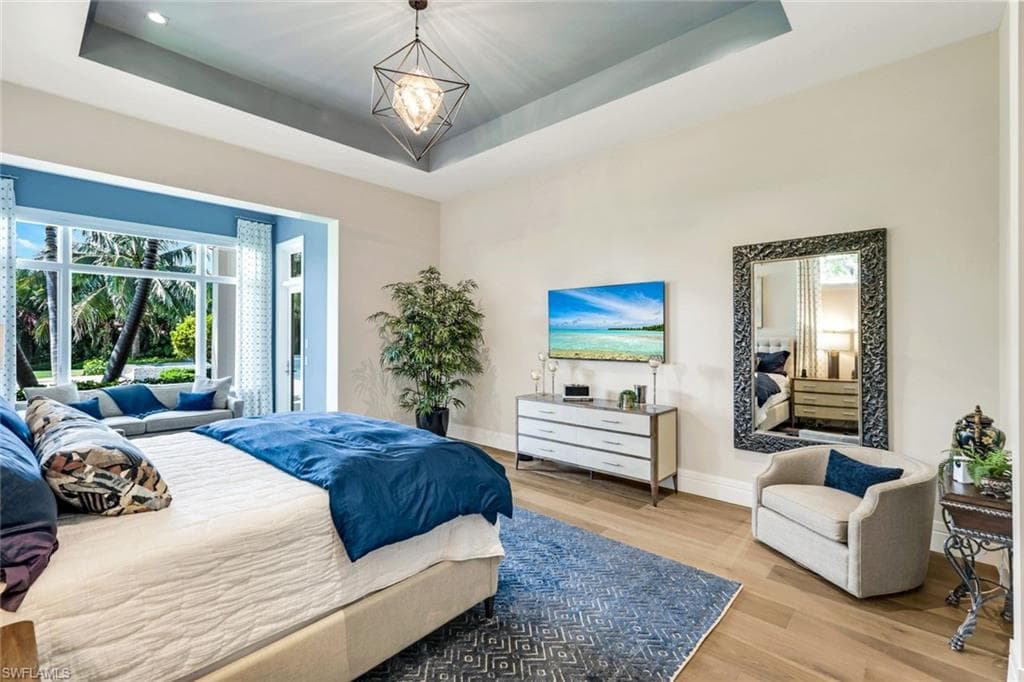 112 Hickory Rd, Naples, FL 34108-25