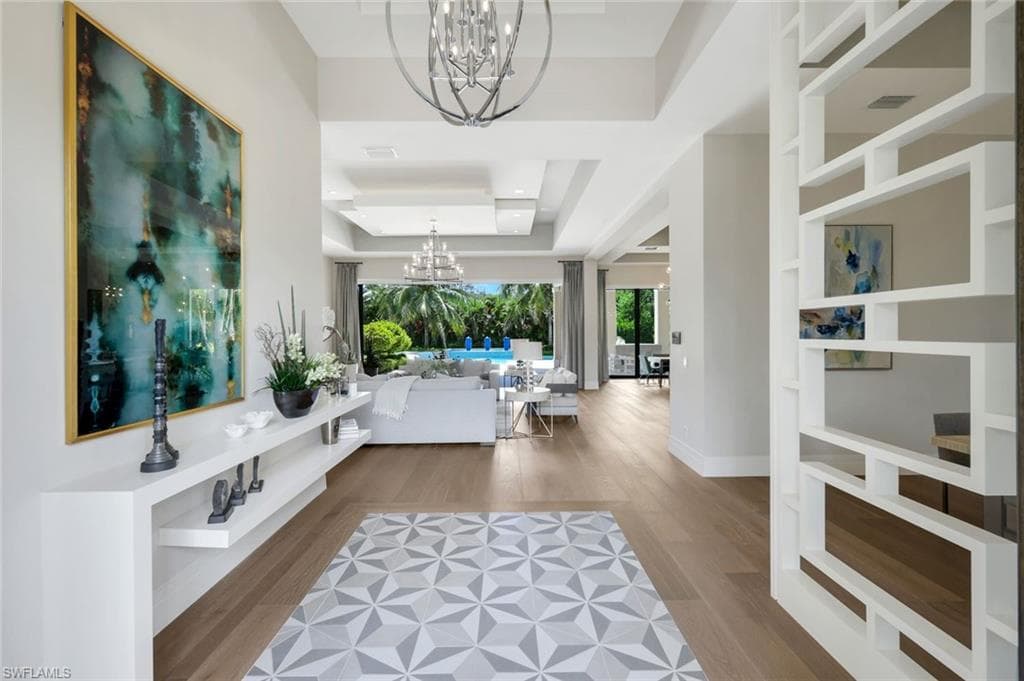 112 Hickory Rd, Naples, FL 34108-8