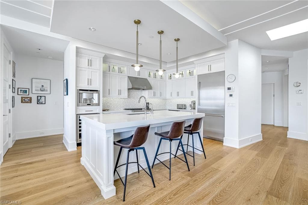 382 12th Ave S 4, Naples, FL 34102-9
