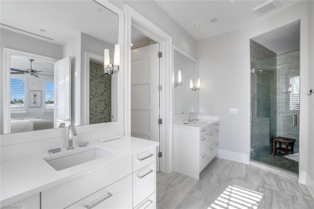 382 12th Ave S 4, Naples, FL 34102-17