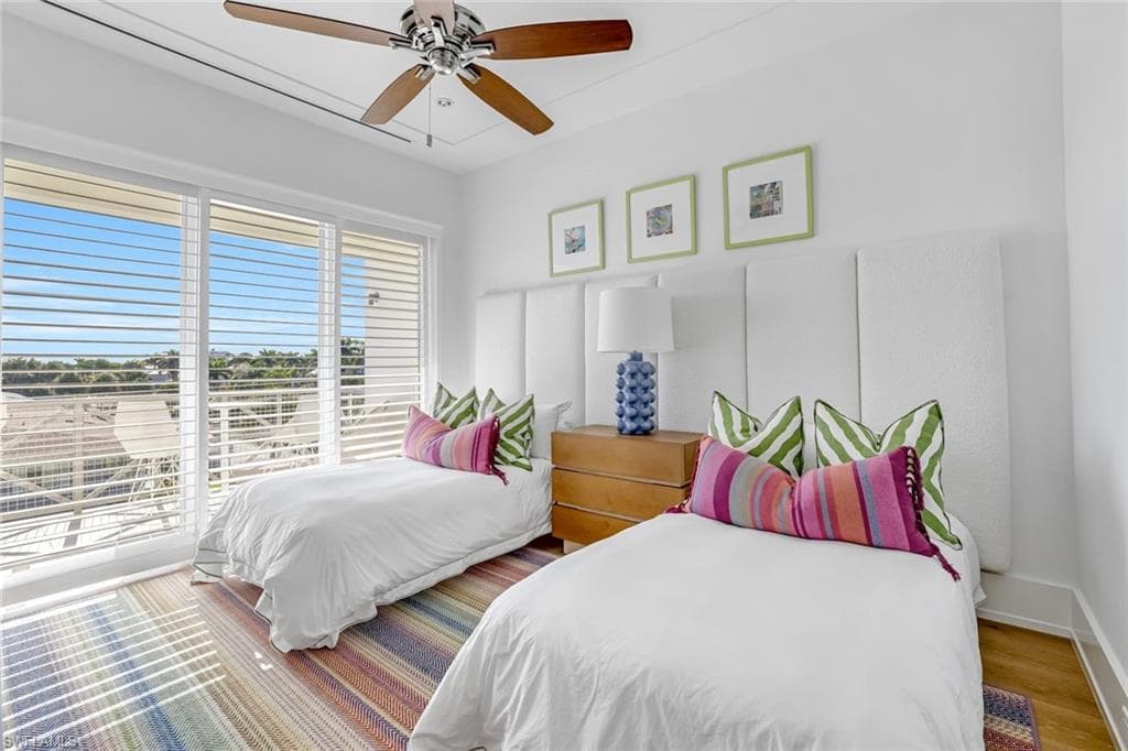 382 12th Ave S 4, Naples, FL 34102-21